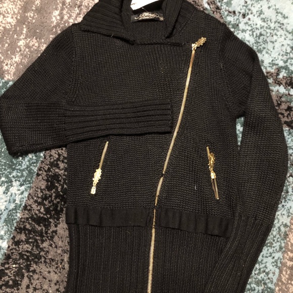 Nwt Ed Hardy sweater M but would fit a S - Picture 2 of 4